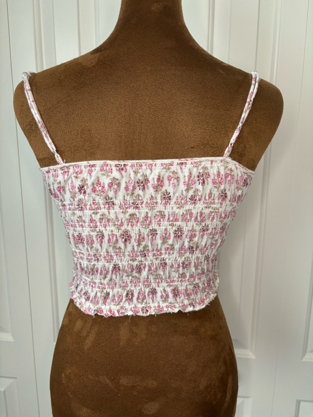 Urban Outfitters Floral Pink Smocked Crop Cami Top, size XS - Picture 6 of 10